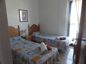 Twin Room in two bedroom apartment in Playamarina II